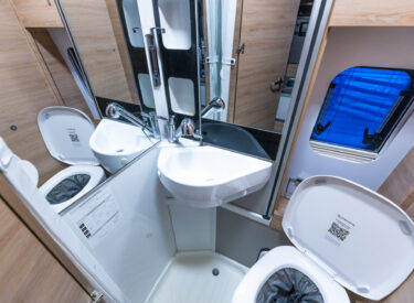 Knaus boxdrive 600 xl for sale ,off grid , huge spec .