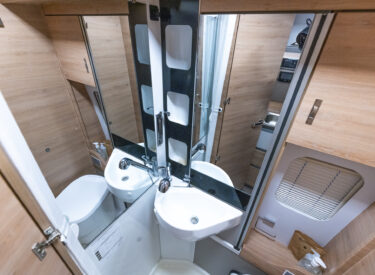 Knaus boxdrive 600 xl for sale ,off grid , huge spec .